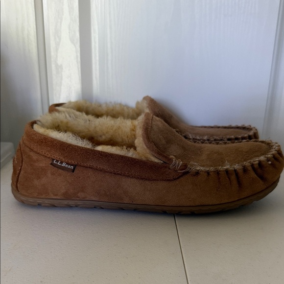 L.L. Bean Wicked Good Tan Suede Moccasin Slippers (sz10) - Picture 1 of 7